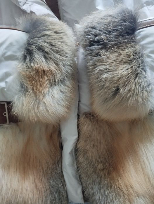 Пухено яке с естествен косъм от лисица