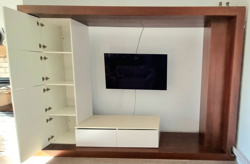 Vând mobilier living