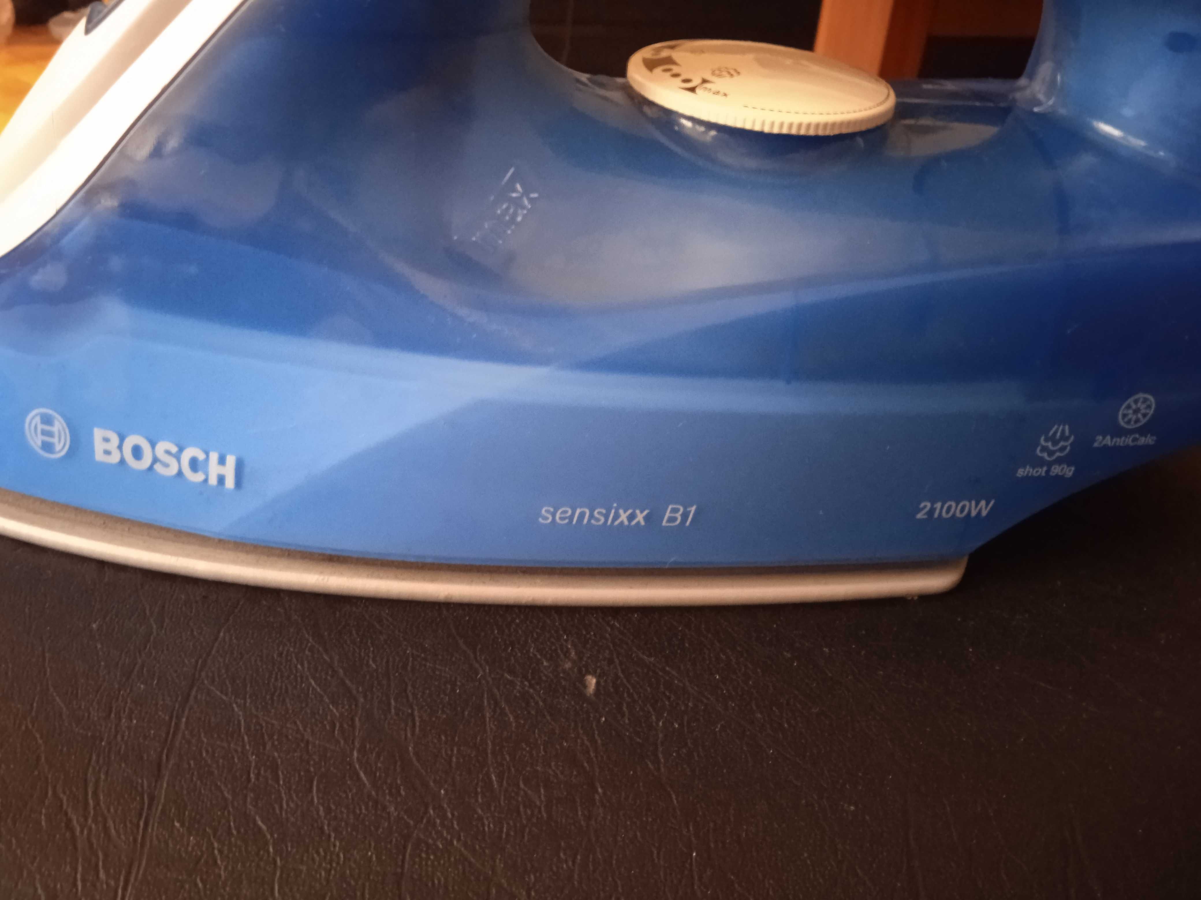 Парна ютия Bosch, модел sensixx B1 , мощност 2100 W