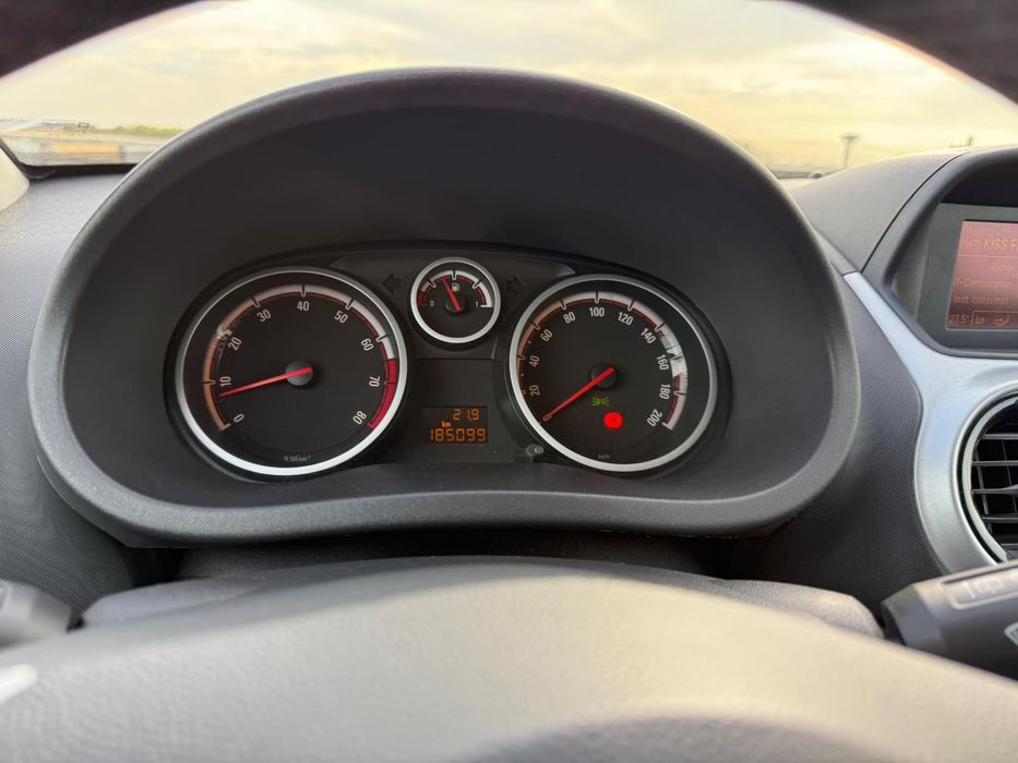 OPEL CORSA 1.4 2010