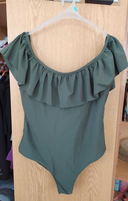 Цял бански с паднали рамене, made in Italy, s размер, тъмно зелен цвят