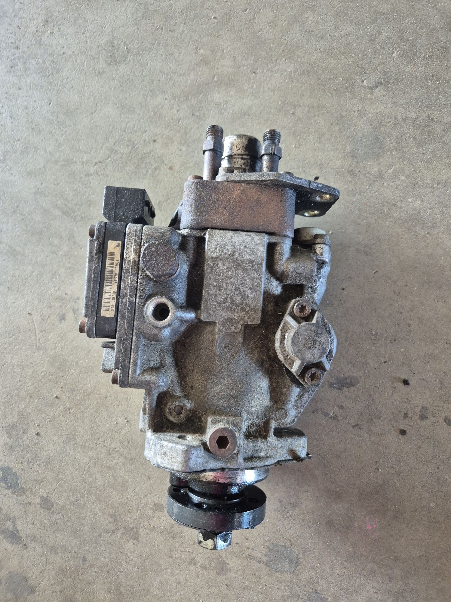 Pompa de injecție ford transit 2.0 tddi cod 0470004004