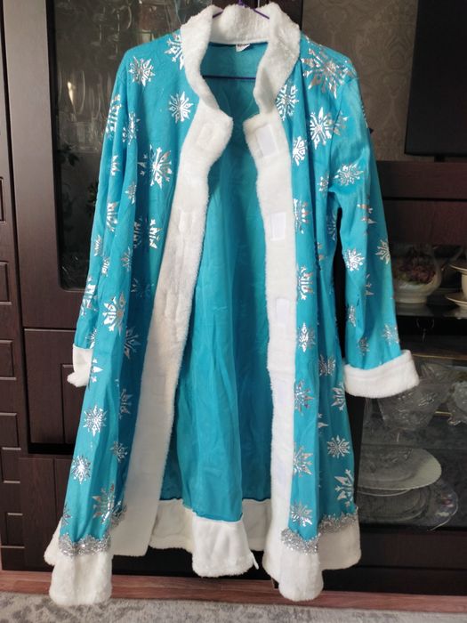 Продам костюм снегурочки