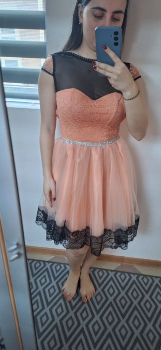 Rochie eleganta culoare nude