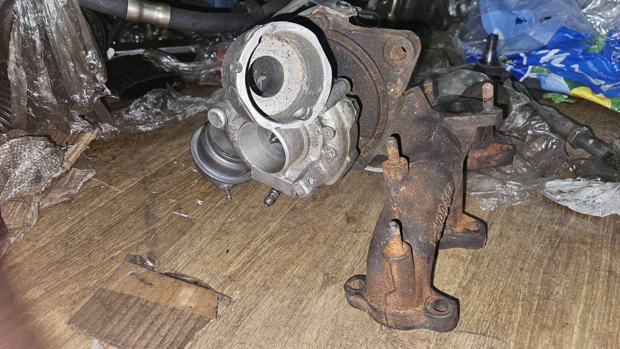 Турбо за VW GOLF 5/PASSAT B6/AUDI A3 2.0TDI 140 коня
в много добро със