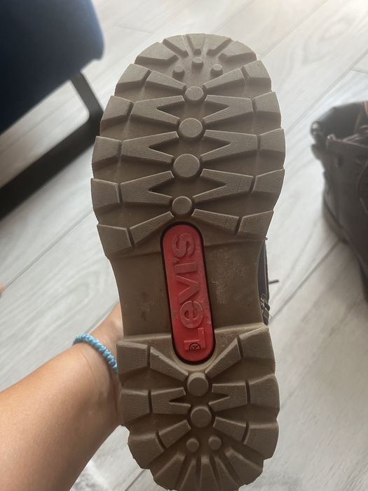 Ghetute Levis, nr 30, 130 lei, 20,5cm