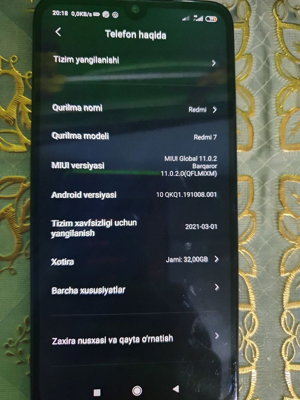 Redmi 7  arzon narxda srochni sotiladi