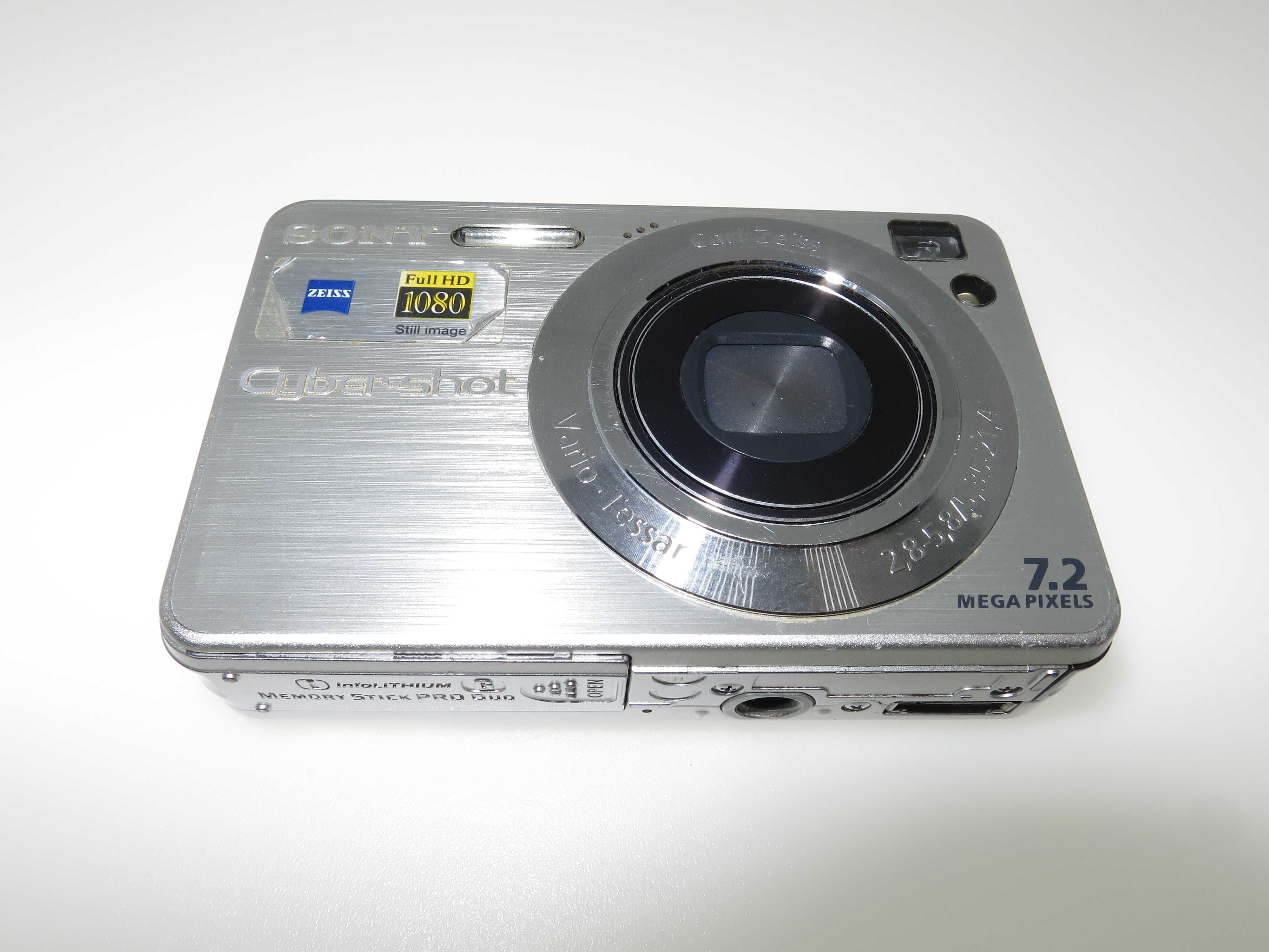 Sony Cyber-shot W120 компактен сребрист фотоапарат, работи отлично