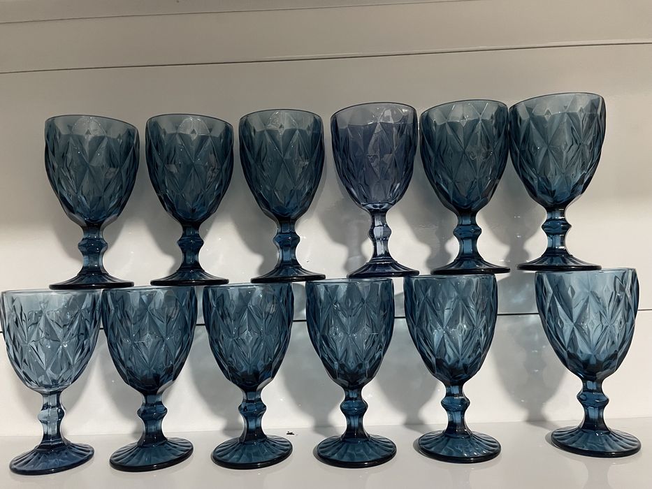 Продается стеклянные стаканы с ножкой