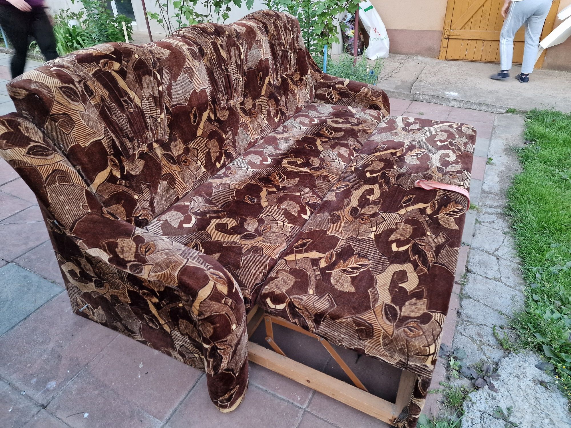 Canapea extensibila 180x100cm zona de dormit