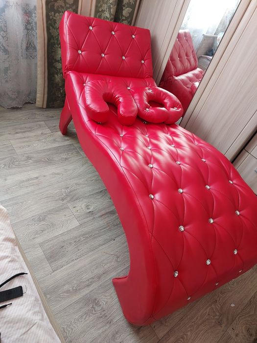 Продажа мебели. Кушетка, этажерка, зеркало. Астана