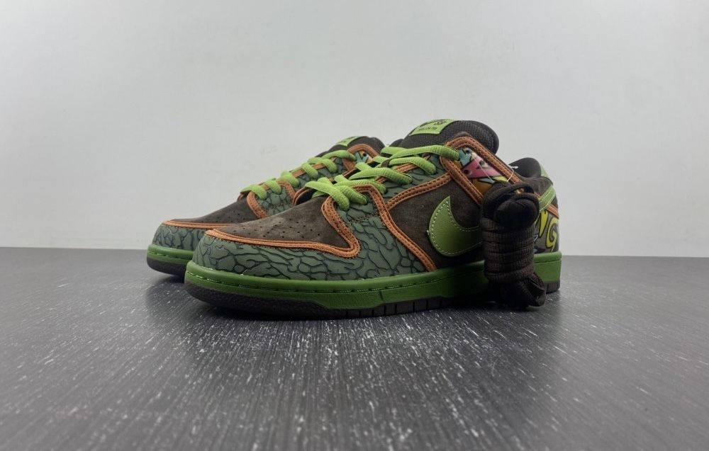 Nike SB Dunk Low “De La Soul”