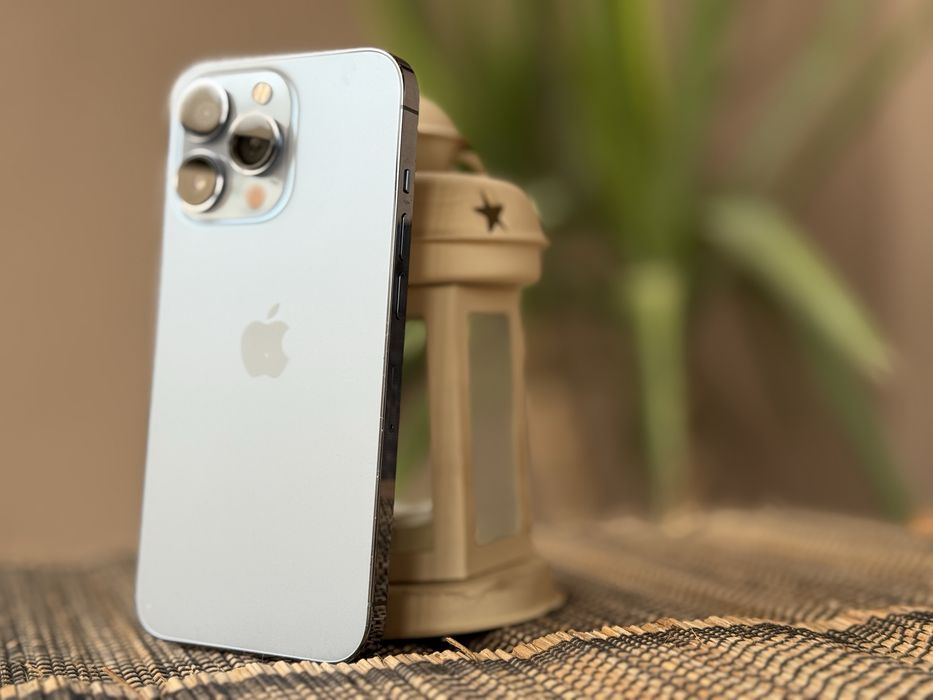 Продавам iPhone 13 Pro 128GB