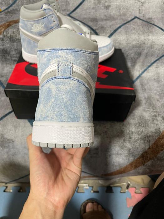 Jordan 1 hyper royal 43