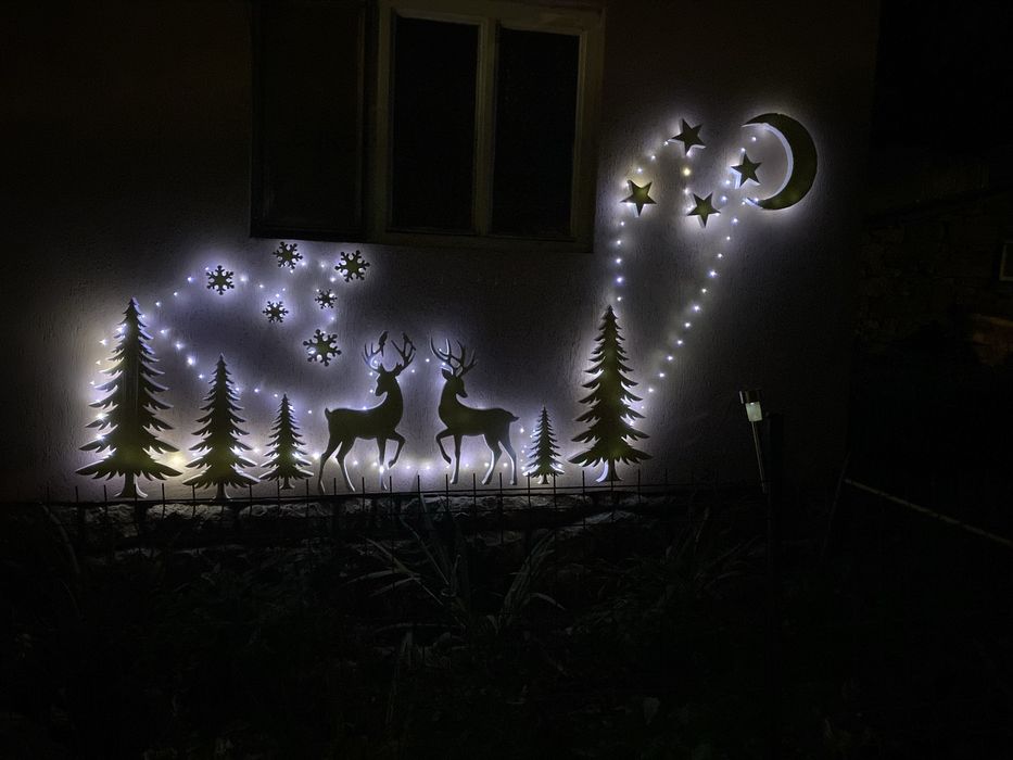 Decor de craciun pe perete din polistiren