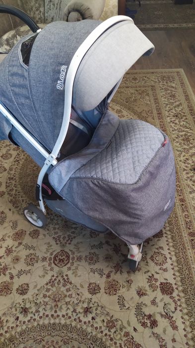 Коляска в отличном состоянии