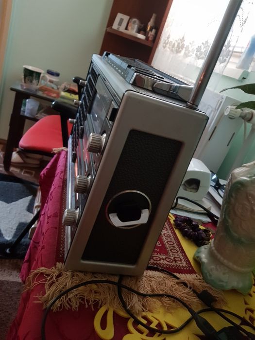 Radio Grunding,Satellit 2100 original made in Germany.