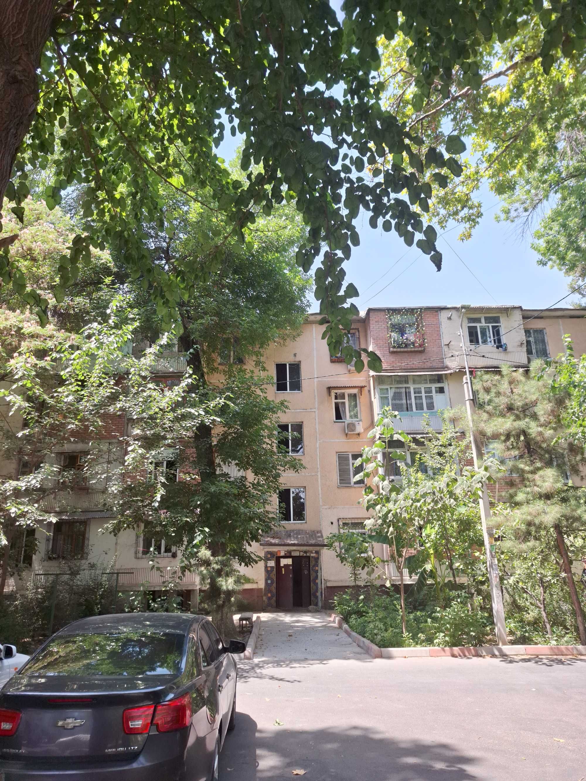 Срочно продам без маклер свою 1в2/2/4 Еко базар М.феруза