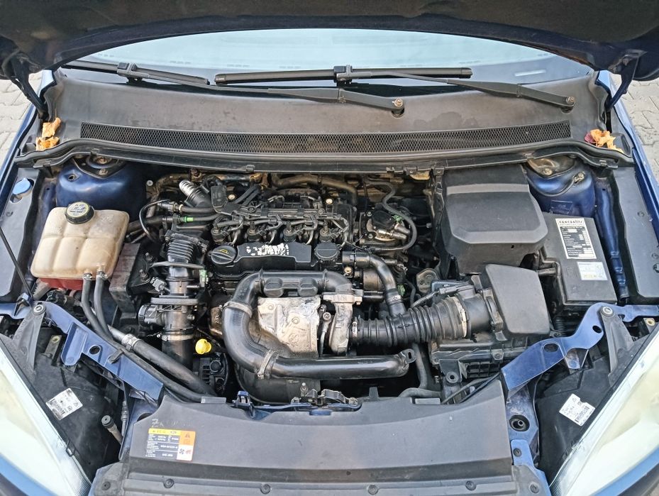 Vând Ford focus 2