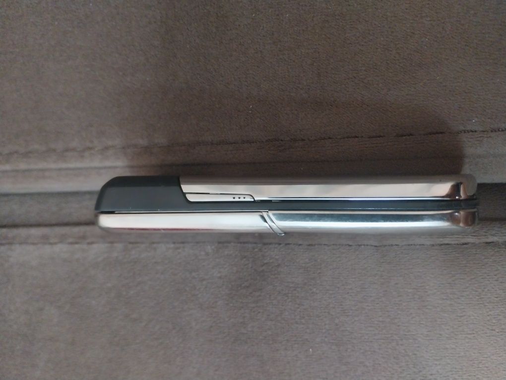 Nokia 8800 класик с док станция