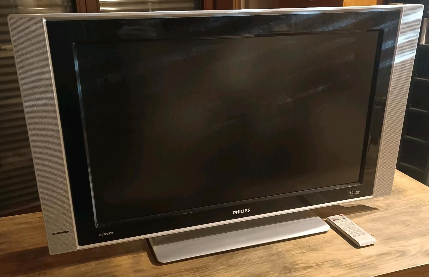Телевизор Филипс 32 инча лсд tv lcd Philips