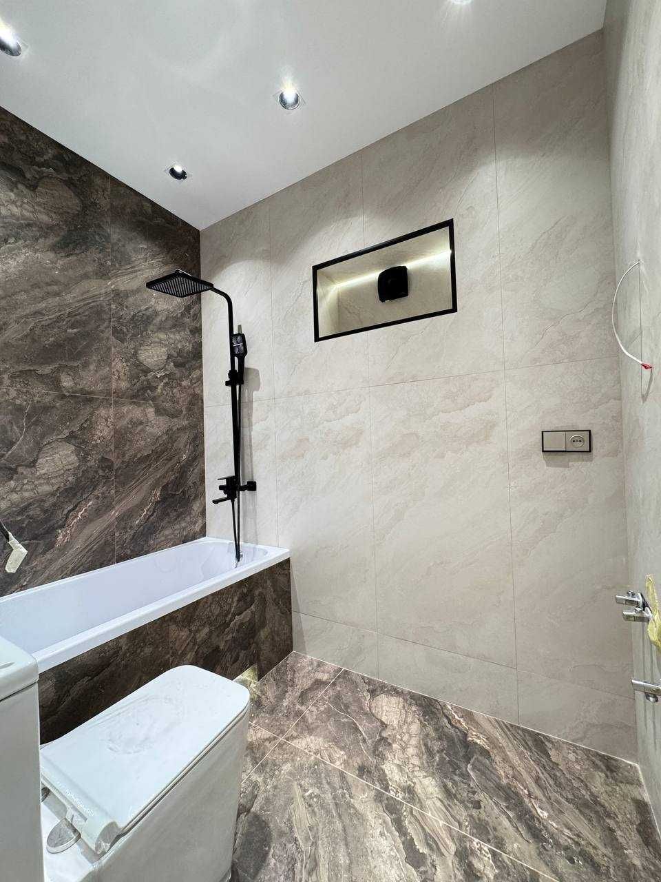 ул.Новомосковская 15 Гор Больн 2(3)-комн 4/4 66 м² евроремонт 77-серия