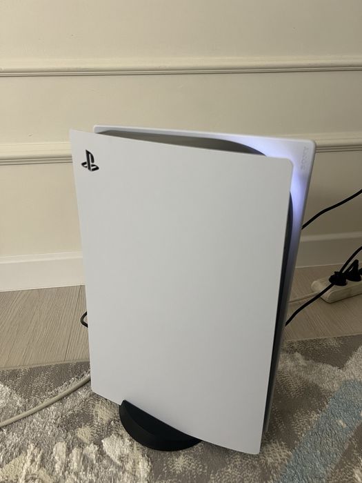 Playstation 5 два джостика, fifa 25+ Playstation plus extra 400+ игр