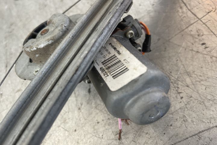 Macara geam fata dreapta electrica cu motoras 400727 Dacia Logan prim