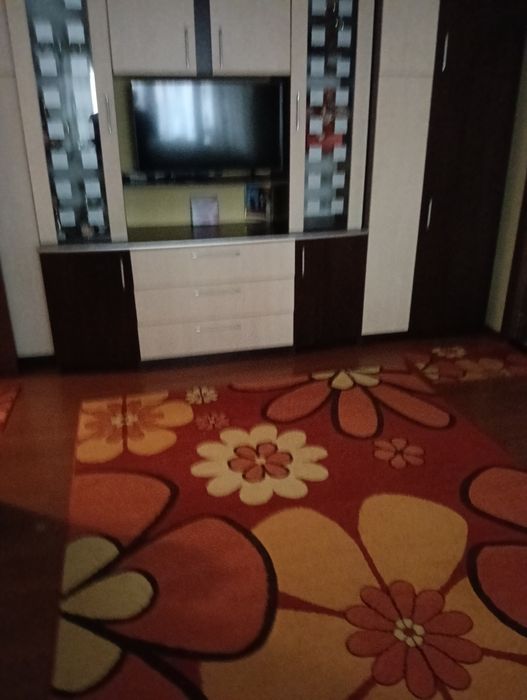 Închiriem apartament