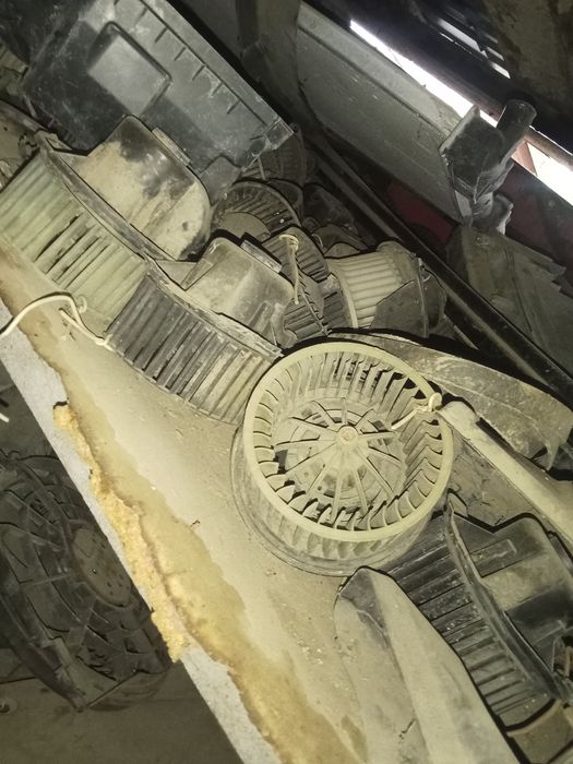 Продам Моторчик печки от Фольксваген пассат Гольф 3 ауди в4 100