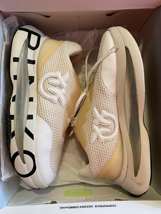 Бели Сникърси Pinko