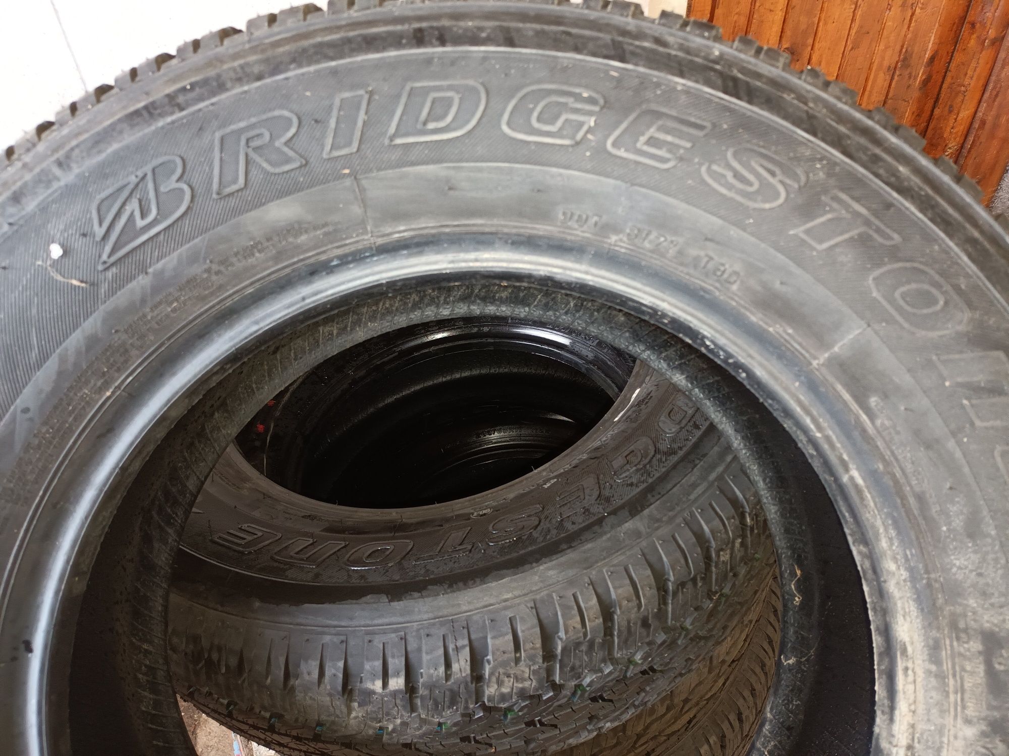 Bridgestone dueler 265/65/17