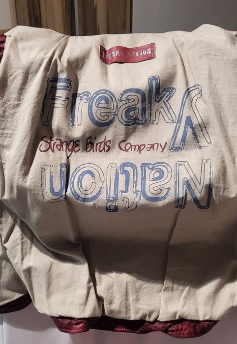 Geacā Freaky Nation, piele naturală