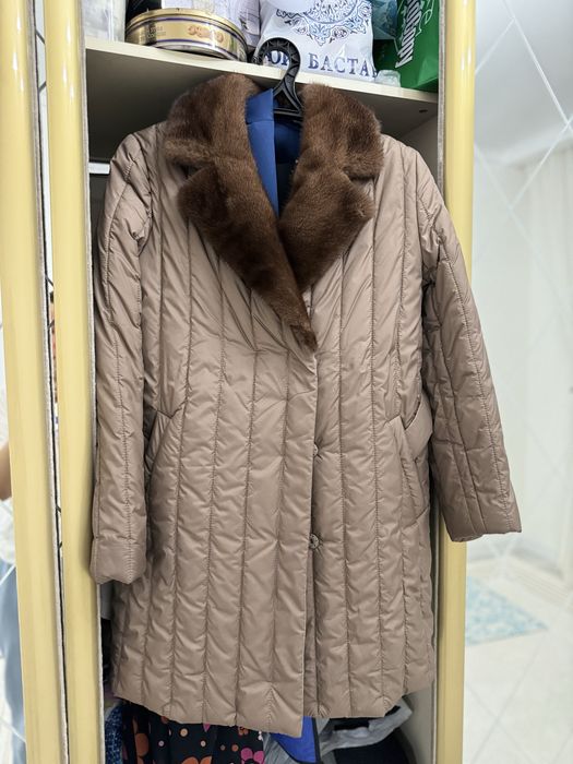 Куртка с натуральным воротником