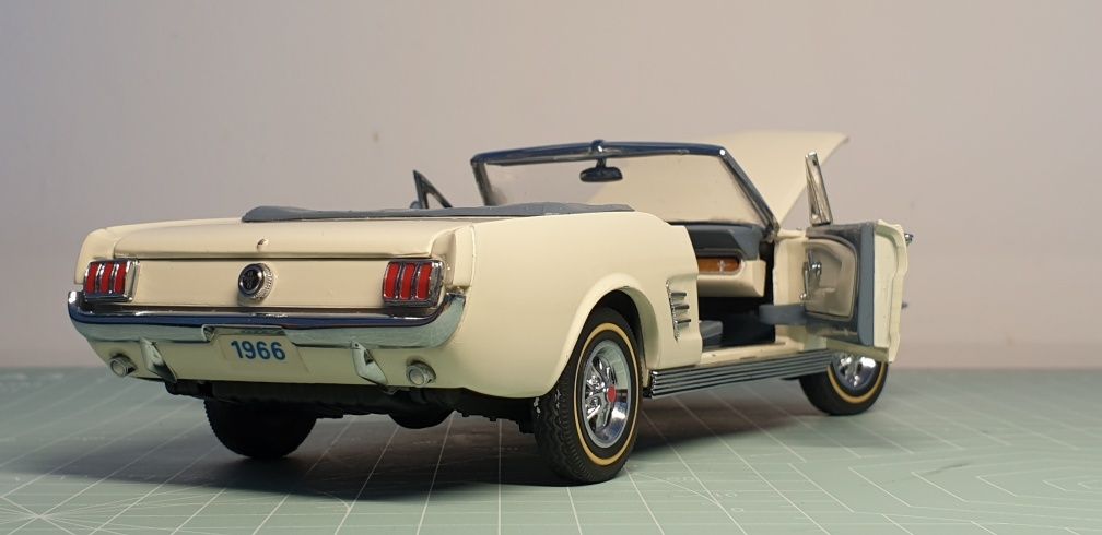 Macheta Ford Mustang 1966 1/24 Danbury Mint