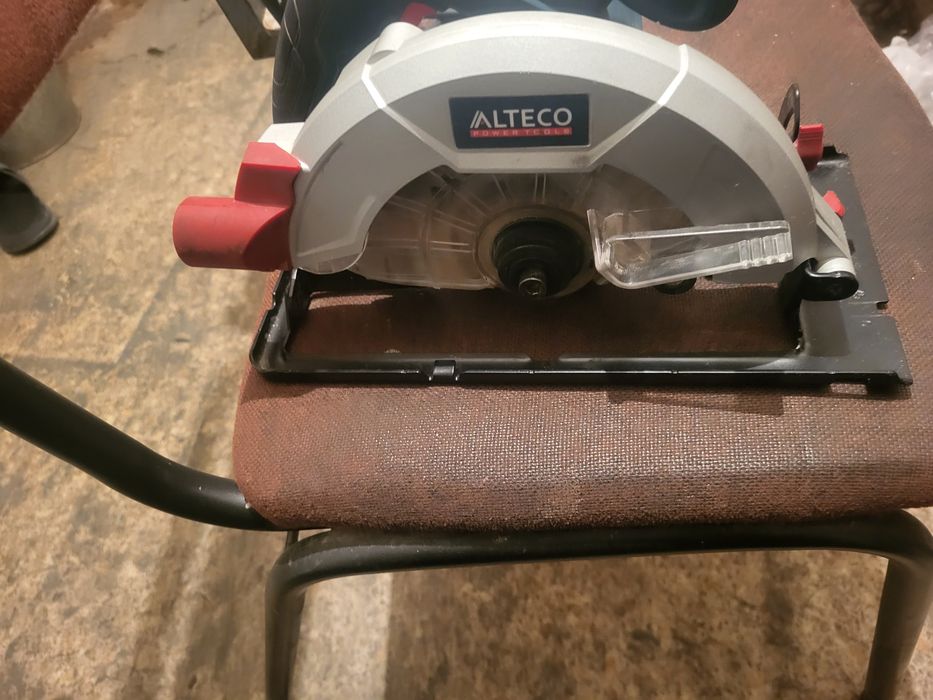 Продам пчёлку пила электрическая