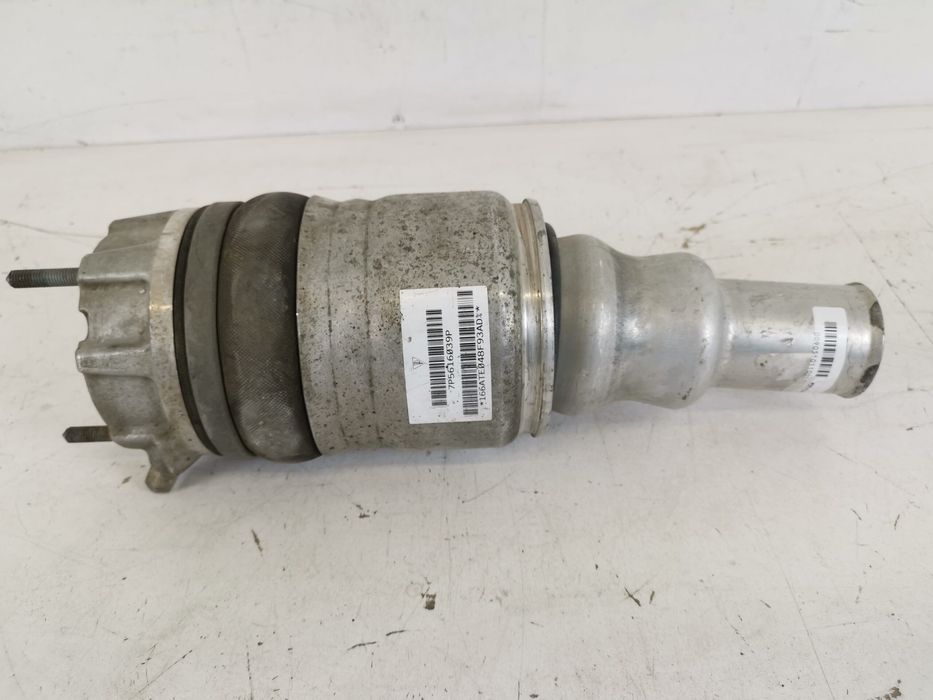 Порше Каиен / Porsche Cayenne Оригинален ляв преден въздушен възглавни