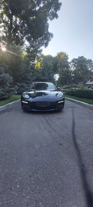 Porsche Panamera 4s
