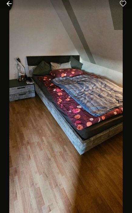 Vând pat cu sifonier