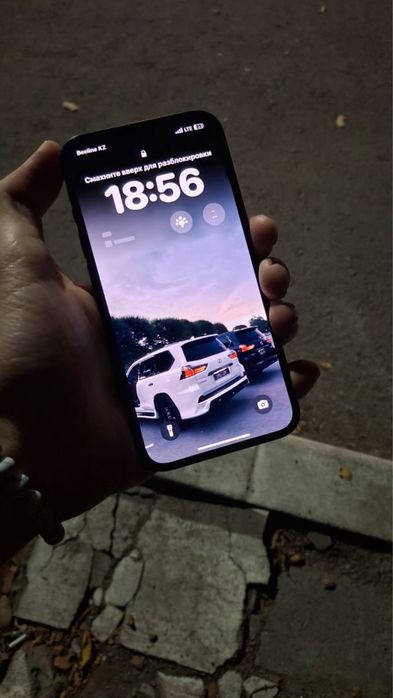 Продам айфон 13