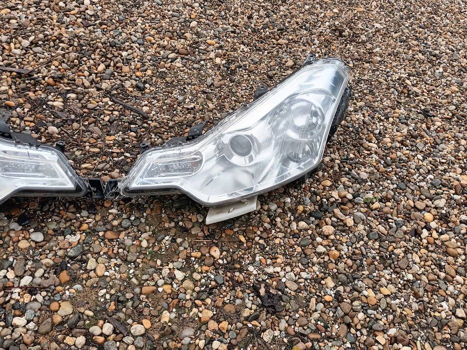 ляв и десен фар за ситроен ц кросер 07 - 12 CITROEN C CROSSER