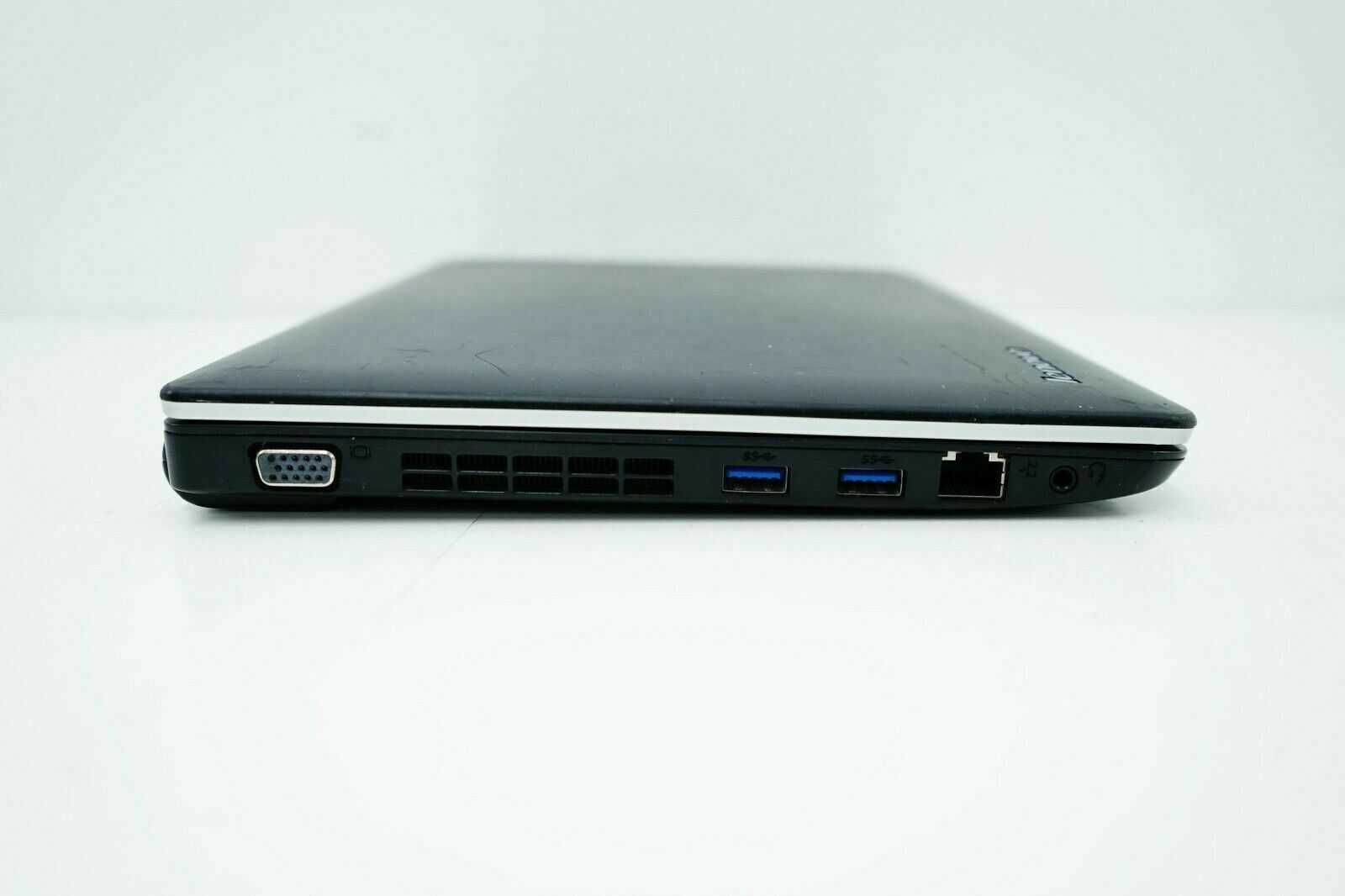 Лаптоп Lenovo E130 I3-3227U 4GB 320GB HDD 13.3 HD Windows 10