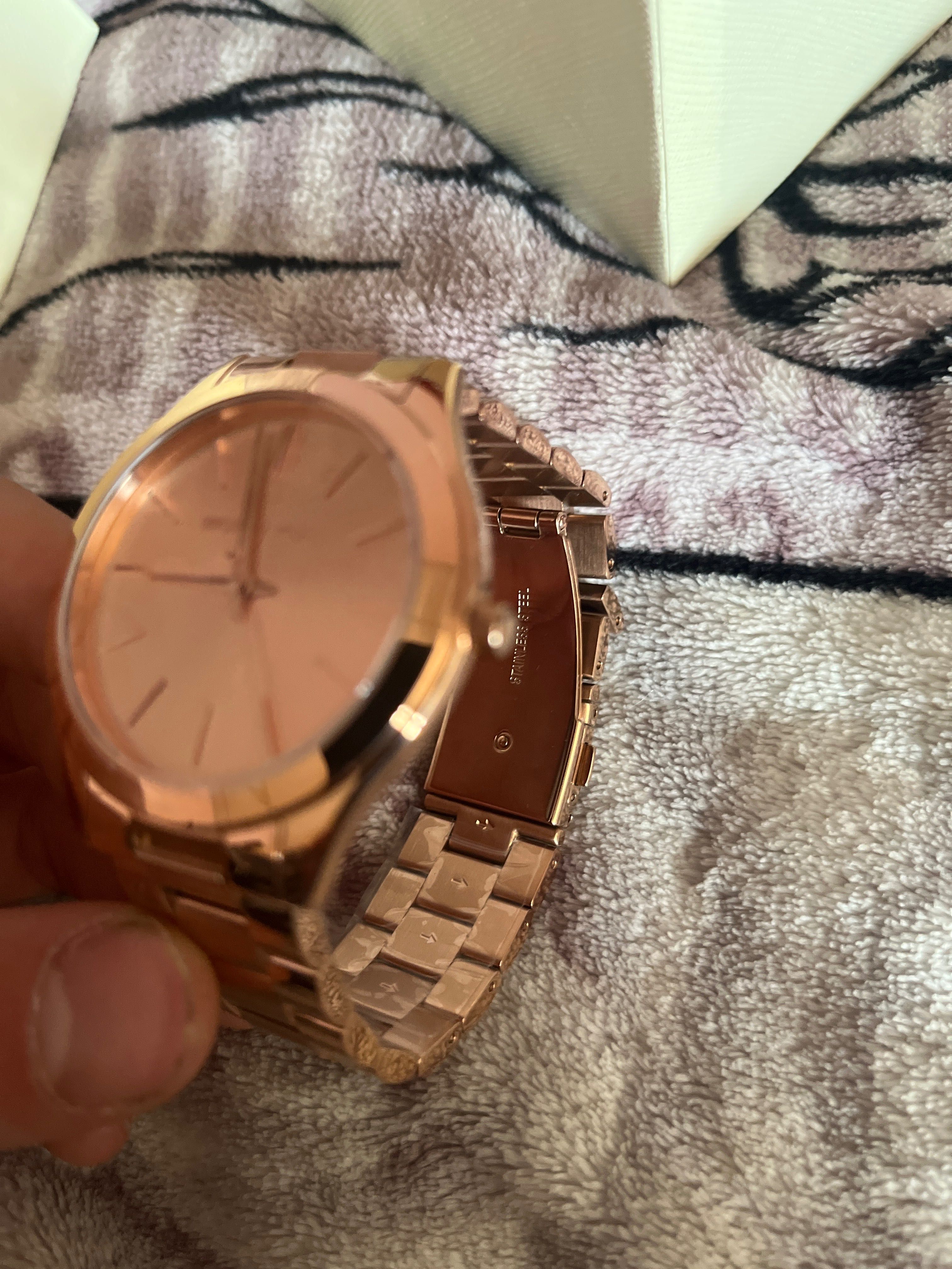 Часовник Часовник Michael Kors Runway MK3197