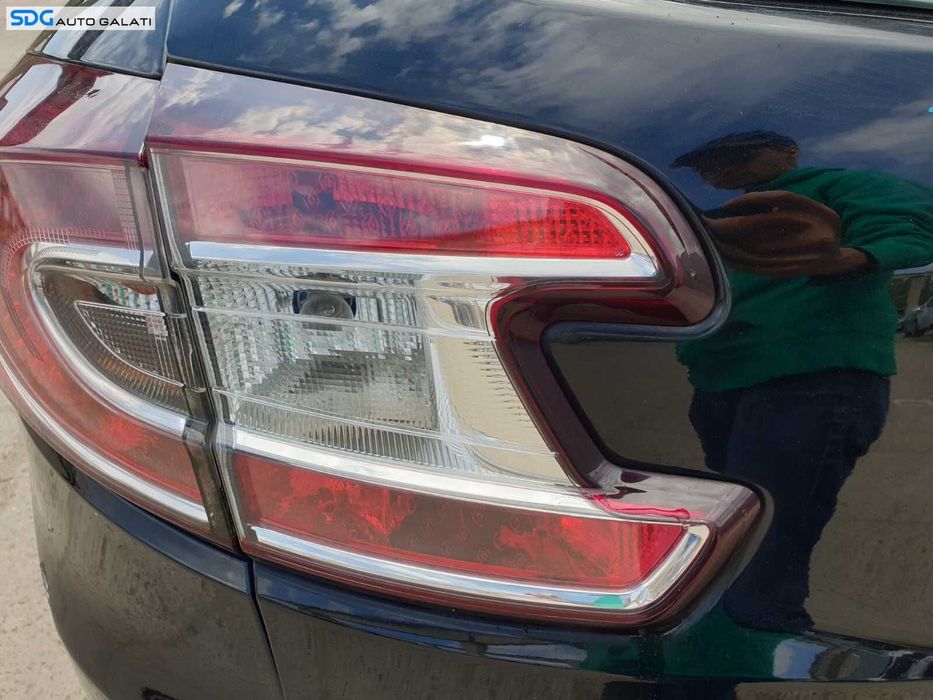 Stop Lampa Tripla Stanga Hayon Haion Portbagaj Renault Megane 3 Grandtourer Break Variant Combi 2008 - 2015