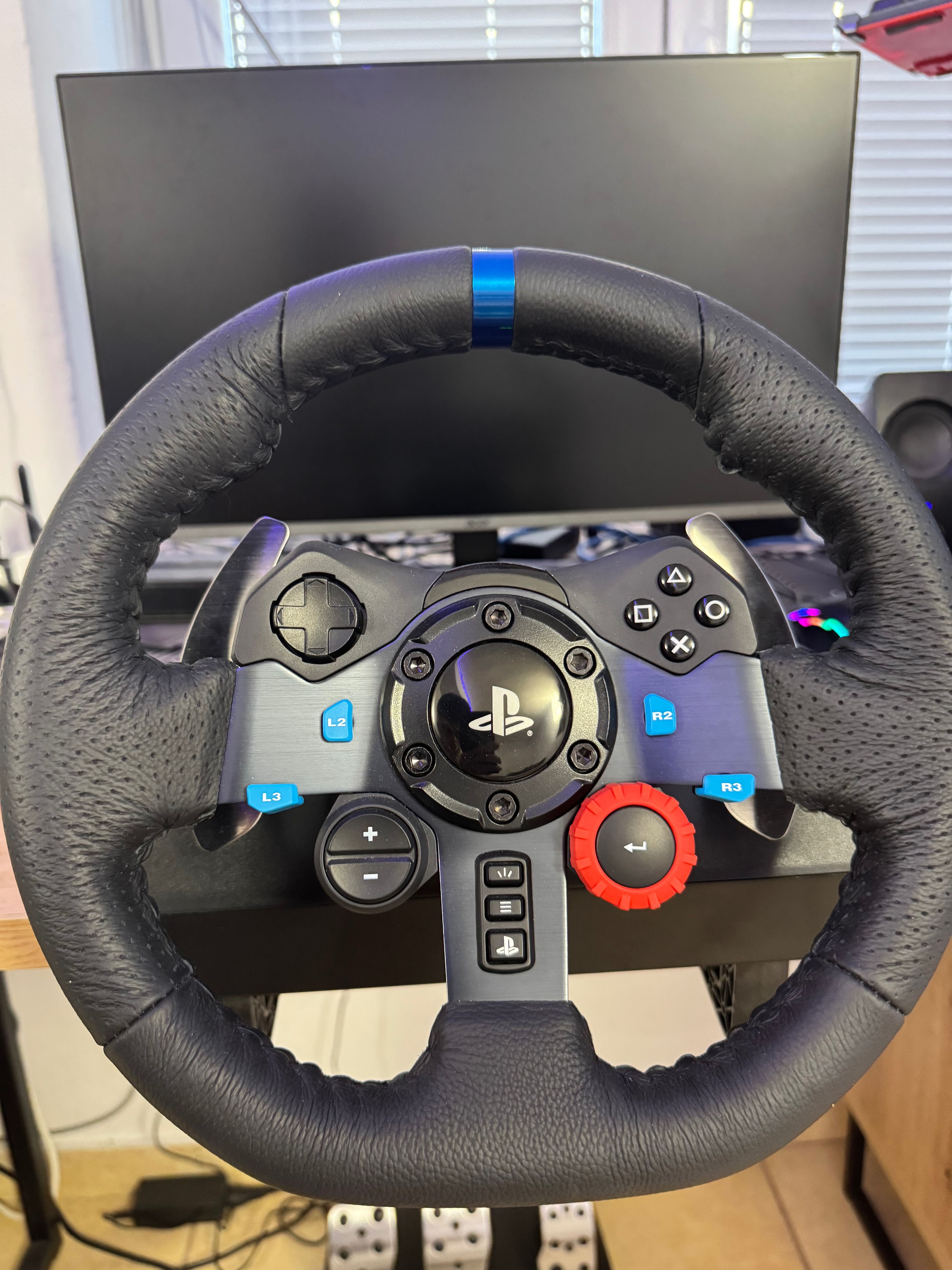 Logitech G29 волан с педали – като нов, ползван 5 пъти