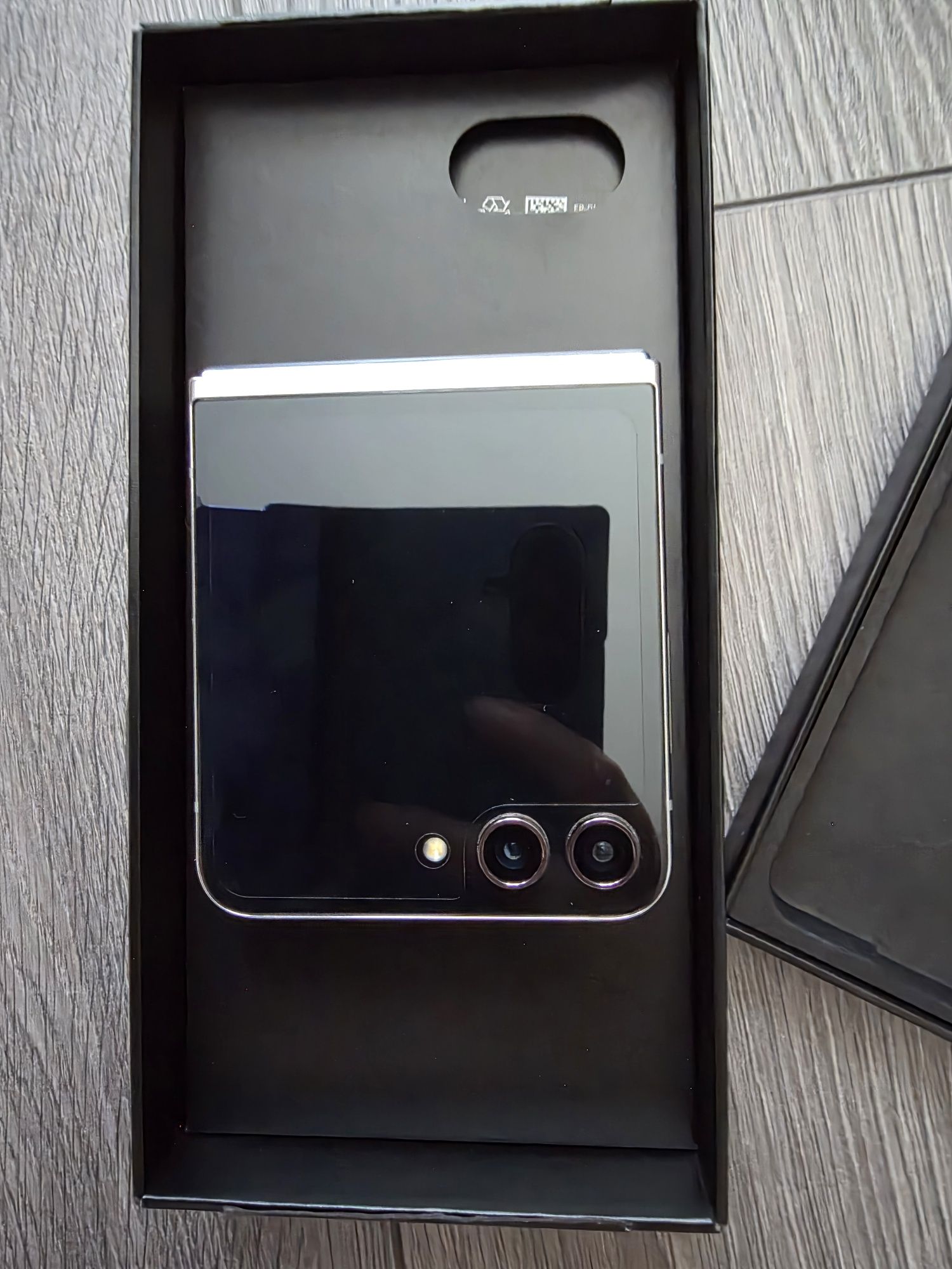 Samsung Galaxy Z Flip 5, 8GB RAM, 512GB, 5G, eSIM, Mint
