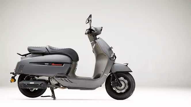 MYMOTO Vinde : Scuter Keeway Sixties 125, nou, posibilitate rate.