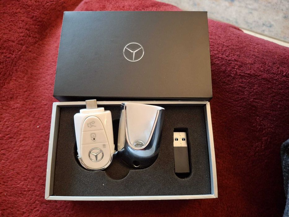 Stick usb ORIGINAL Mercedes-Benz 32GB