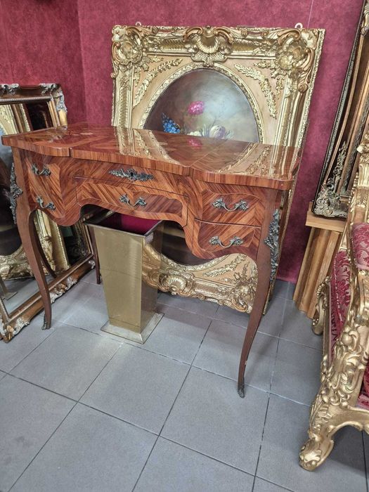 Birou- beauty cu intarsii și bronzuri