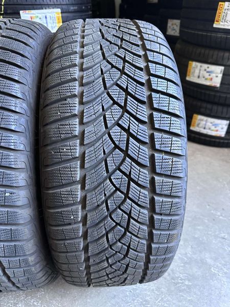 255/45/20 GOODYEAR 4бр